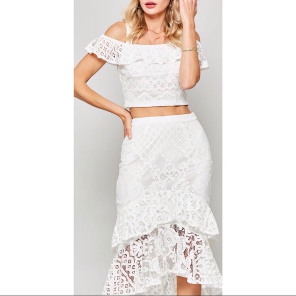 NEW! Stunning Lace 2piece skirt set - Picture 2 of 8